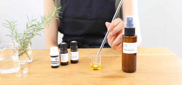 >アロマスプレーの作り方